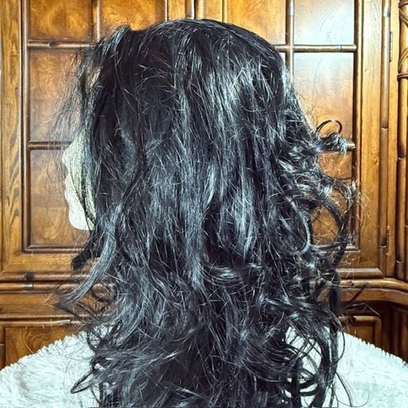 Vanessa Express Top 26" Tops Caliente Lace Front Color 1B Wavy Synthetic Wig - Picture 11 of 16